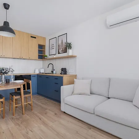 Modern In Podgórze By Renters Cracovia